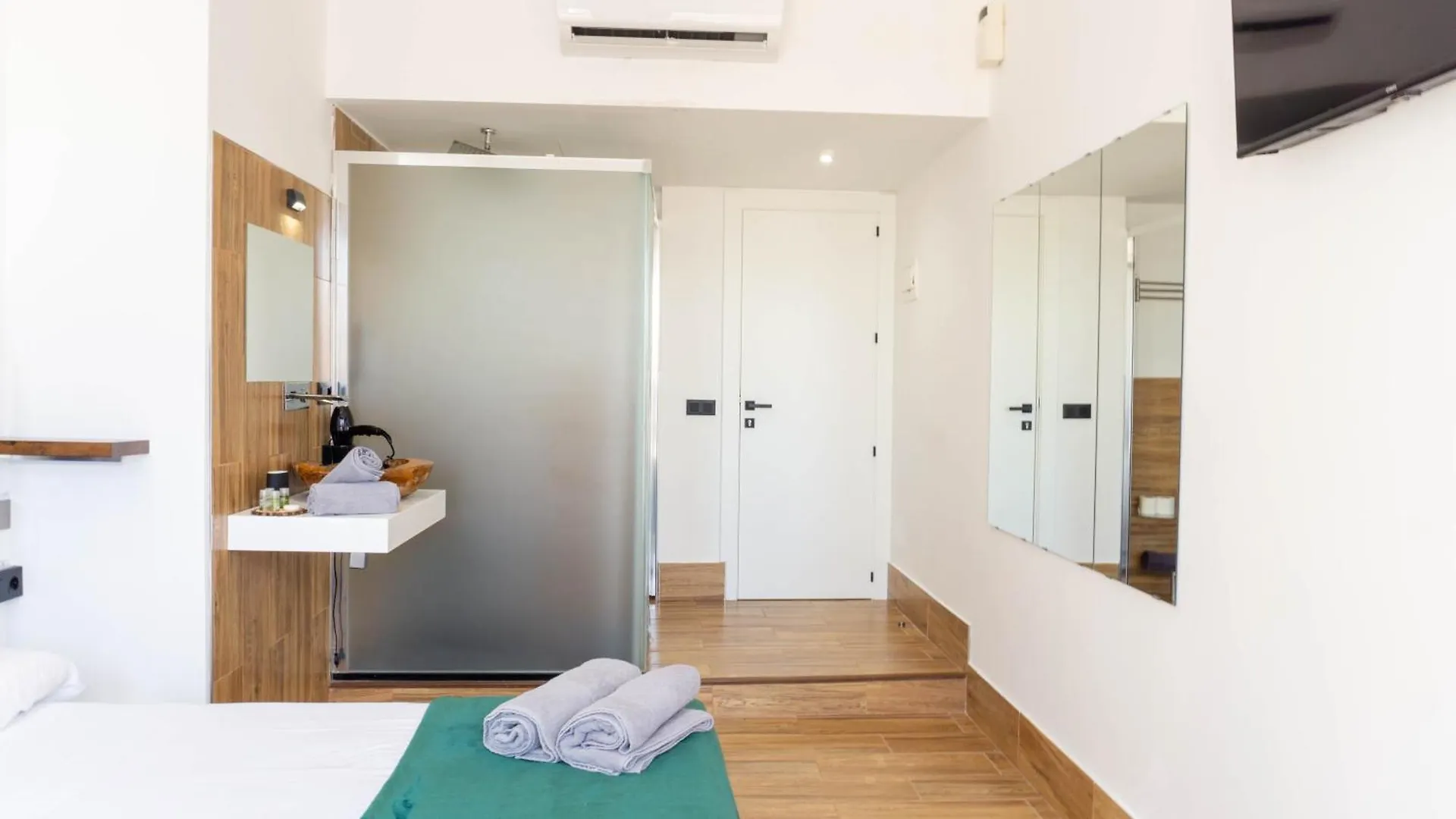 Apartment Ilustre Rooms Center Vistas Malaga Spain
